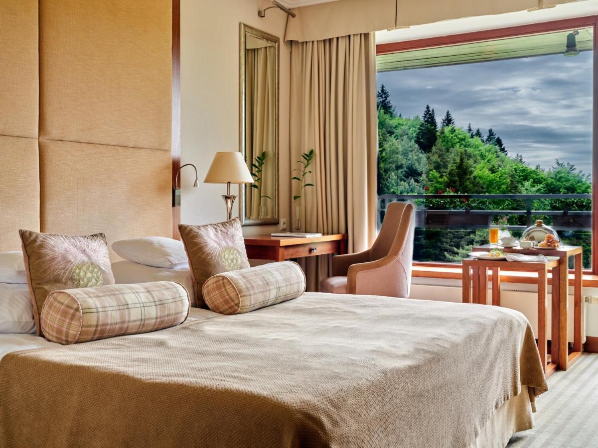 Dr Irena Eris 4*