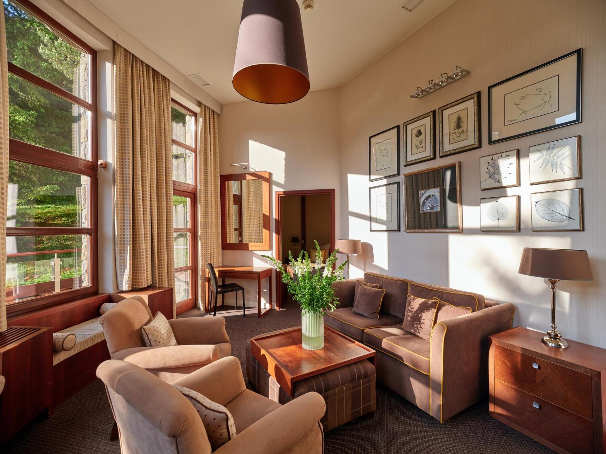 Hotel Dr Irena Eris Zdrój 4*